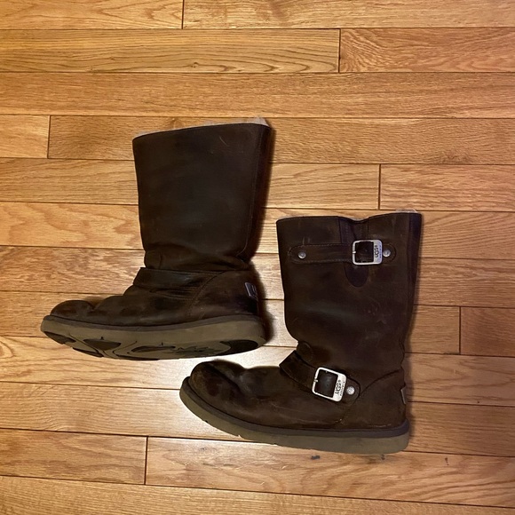 Uggs size 6 - Picture 2 of 4